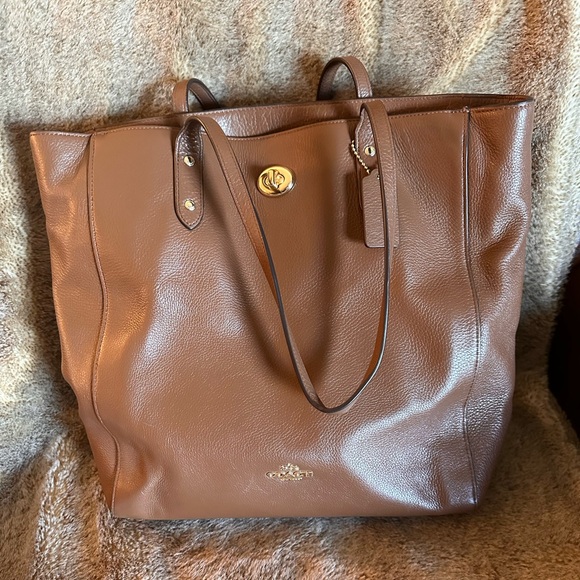 Large Coach Purse. 14” high 15” wide. Excellent condition. Leather - Picture 1 of 5